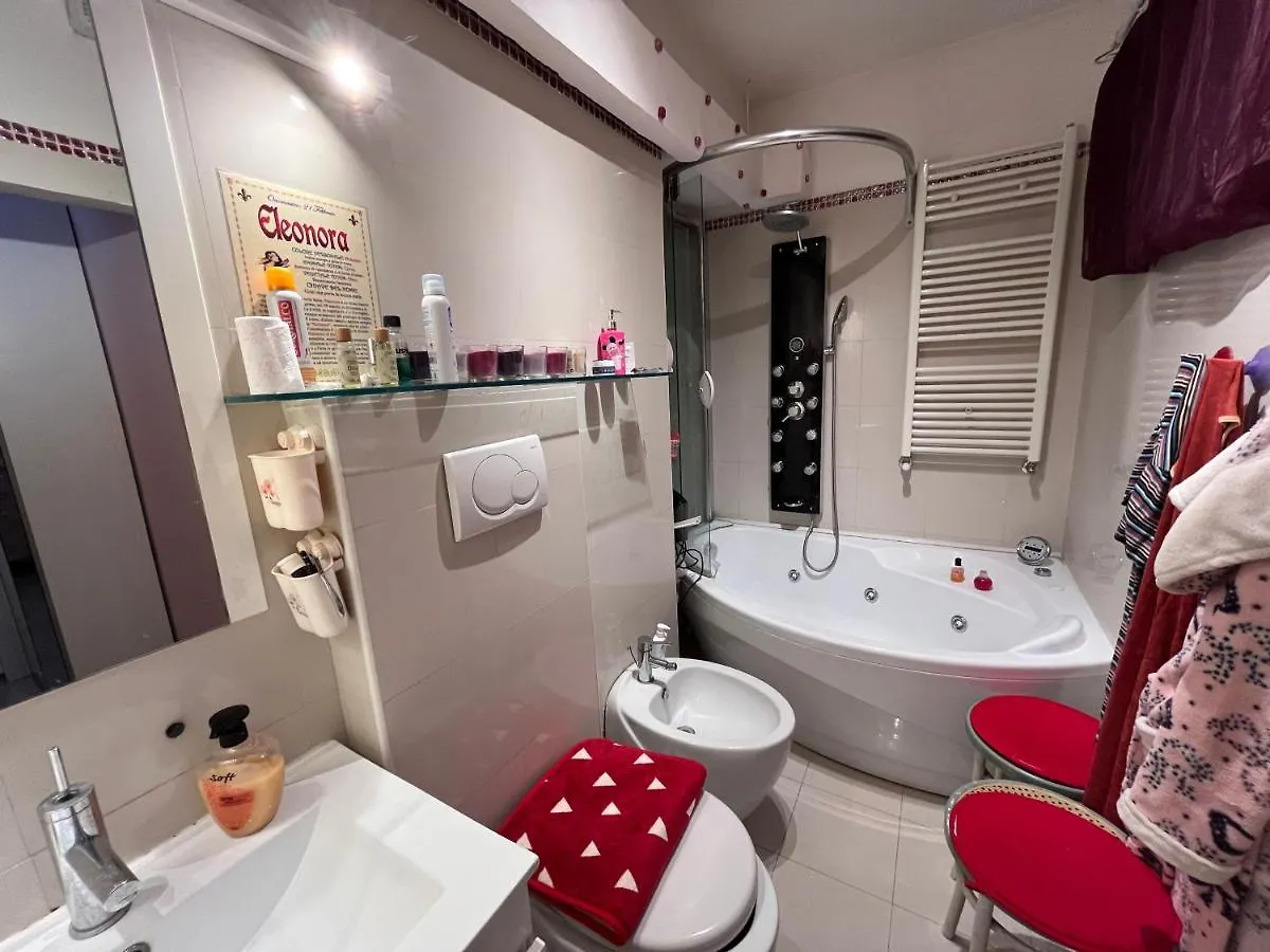 Apartment Affitto Due Camere, Due Bagni In Villa Rome Italy