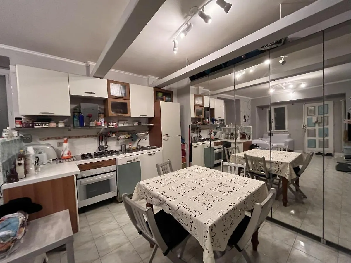 Affitto Due Camere, Due Bagni In Villa 로마 아파트